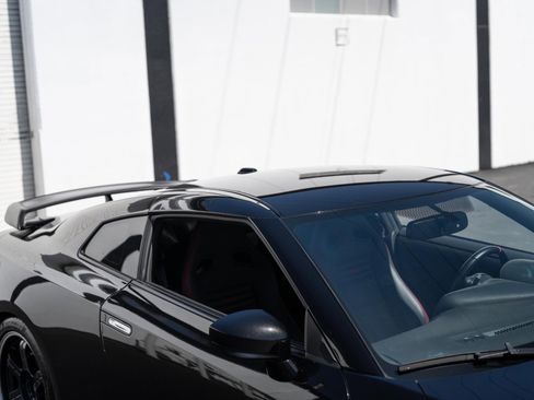Used 2013 Nissan GT-R Black Edition AWD/4WD image 33