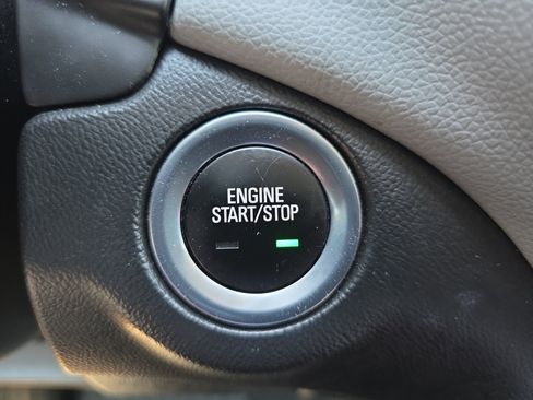 Used 2022 Chevrolet Equinox LS w/ LS Convenience Package AWD/4WD image 21