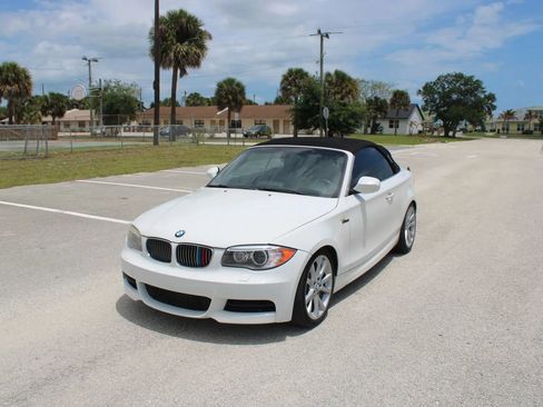 Used 2013 BMW 135i Convertible RWD image 20