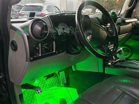 Used 2003 HUMMER H2 w/ Preferred Equipment Group image 25