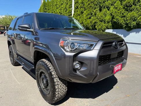 Used 2023 Toyota 4Runner SR5 Premium AWD/4WD image 2