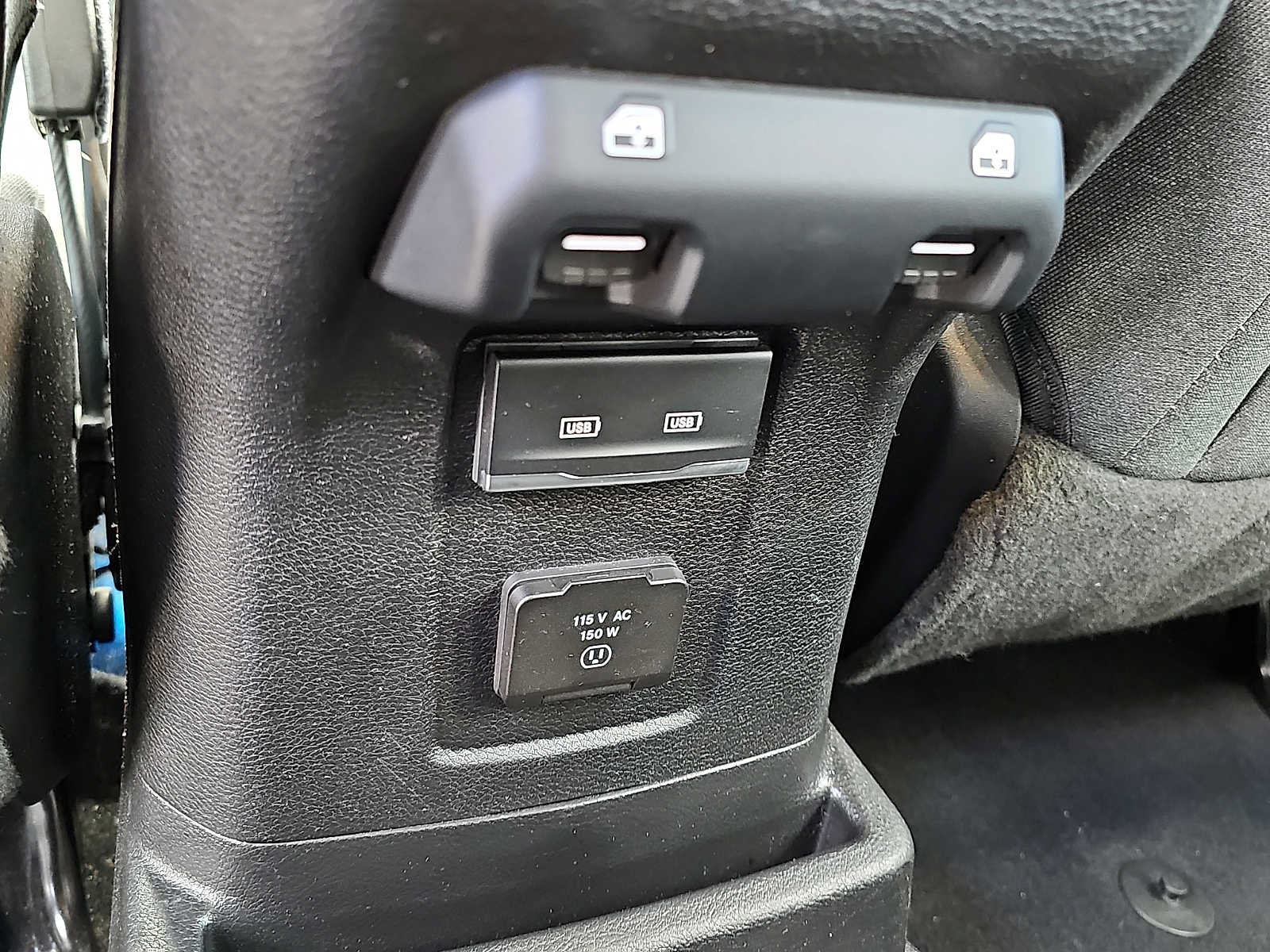 Used 2024 Jeep Wrangler Unlimited Sahara AWD/4WD image 11