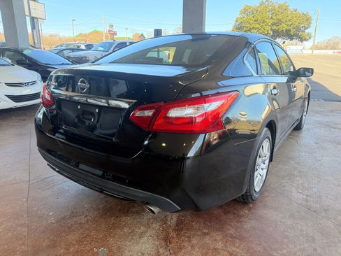 Used 2016 Nissan Altima 2.5 S w/ Power Driver Seat Package image 6