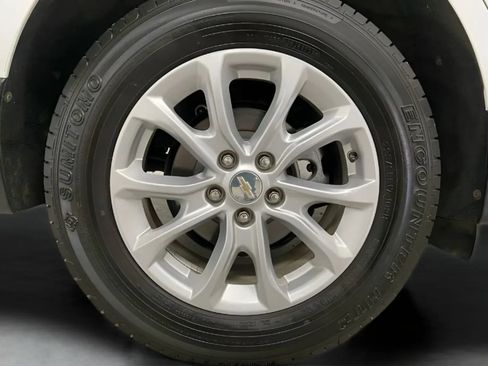 Used 2021 Chevrolet Equinox LT FWD image 26