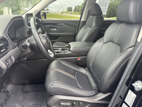 Used 2024 Honda Pilot Touring image 5