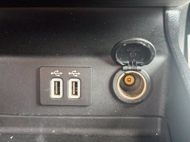 Used 2020 Ford Fusion SEL FWD image 33