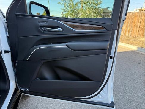 Used 2023 Cadillac Escalade ESV Sport Platinum w/ LPO, ONYX Package image 47