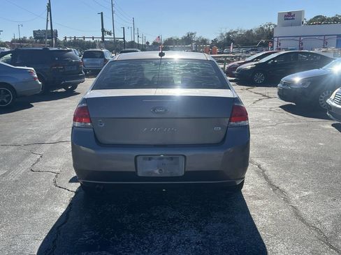 Used 2011 Ford Focus SE image 5