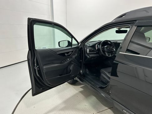 Used 2020 Subaru Outback Limited AWD/4WD image 23