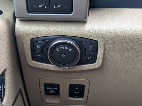 Used 2016 Ford F150 Lariat image 15