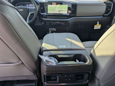 New 2026 Chevrolet Silverado 1500 LTZ w/ LTZ Premium Package AWD/4WD image 31