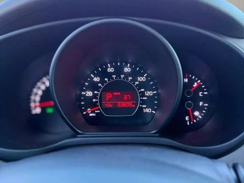 Used 2019 Kia Soul FWD image 18