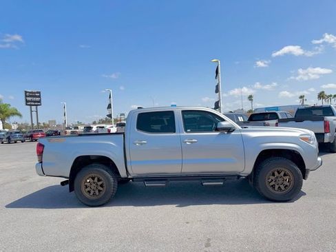 Used 2023 Toyota Tacoma SR AWD/4WD image 4