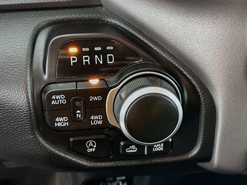 Used 2024 RAM 1500 Big Horn image 19