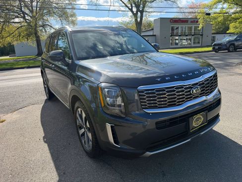 Used 2021 Kia Telluride EX w/ EX Premium Package AWD/4WD image 3