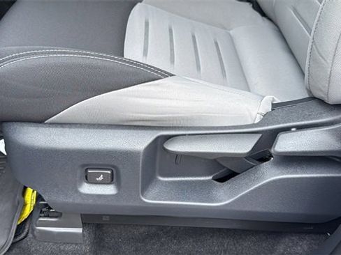 Used 2025 Toyota Tacoma TRD Sport image 30