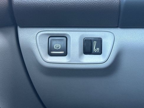 Used 2021 GMC Acadia SLT image 38