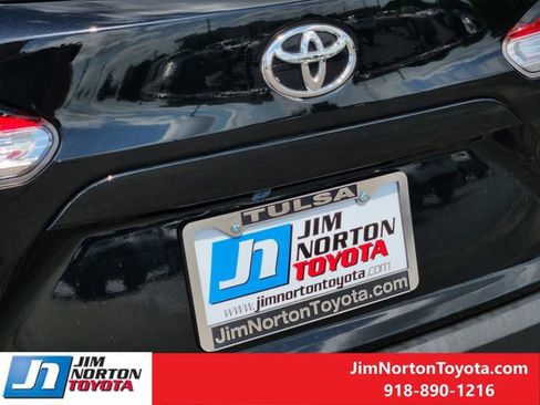 Used 2024 Toyota Corolla Cross LE FWD image 11
