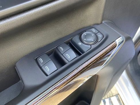 Certified 2022 GMC Sierra 1500 SLE image 16