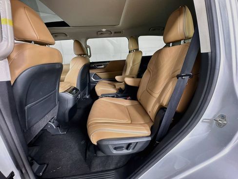 Certified 2026 INFINITI QX80 Luxe AWD/4WD image 33
