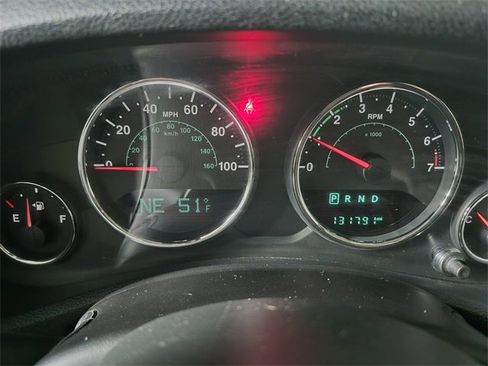 Used 2015 Jeep Wrangler Unlimited Sahara w/ Connectivity Group image 26