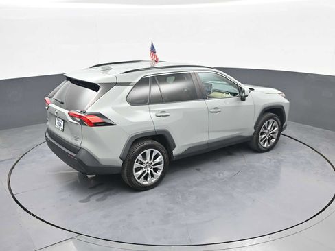 Used 2022 Toyota RAV4 XLE Premium AWD/4WD image 34