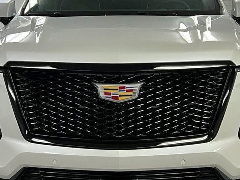 New 2025 Cadillac Escalade Sport w/ Touring Package image 9