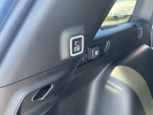 New 2025 Jeep Grand Cherokee Altitude image 14