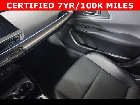 Used 2024 Toyota Prius XLE image 18
