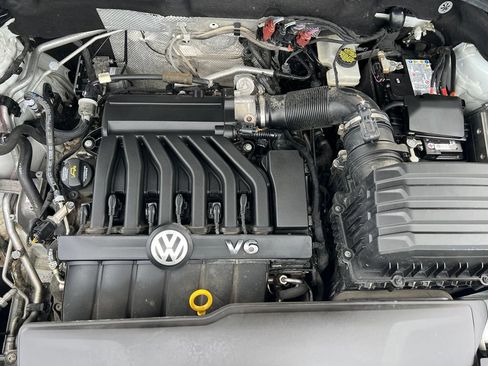 Used 2021 Volkswagen Atlas Cross Sport SE w/ Panoramic Sunroof Package AWD/4WD image 46