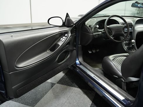 Used 2001 Ford Mustang Bullitt GT image 28