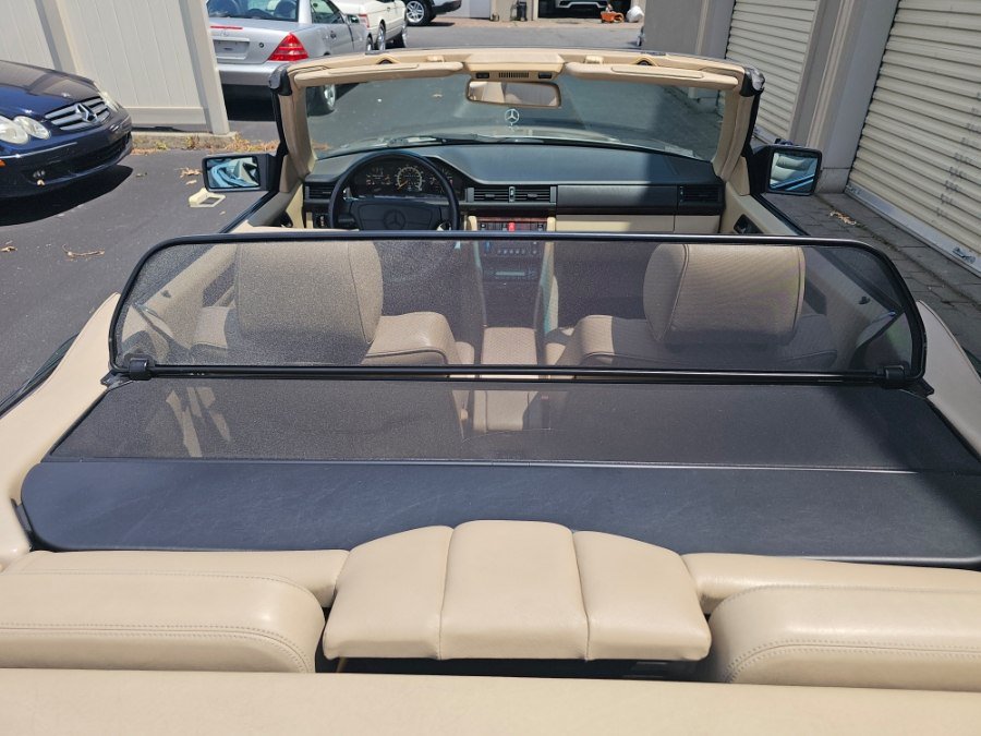 Used 1994 Mercedes-Benz E 320 Convertible image 25