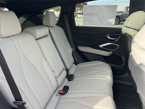 Used 2025 Acura RDX SH-AWD image 32