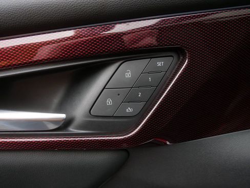Used 2024 Chevrolet Traverse RS w/ LPO, Floor Liner Package AWD/4WD image 14