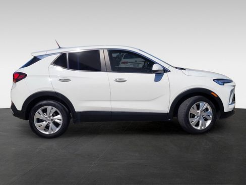 Used 2024 Buick Encore GX Preferred FWD image 3