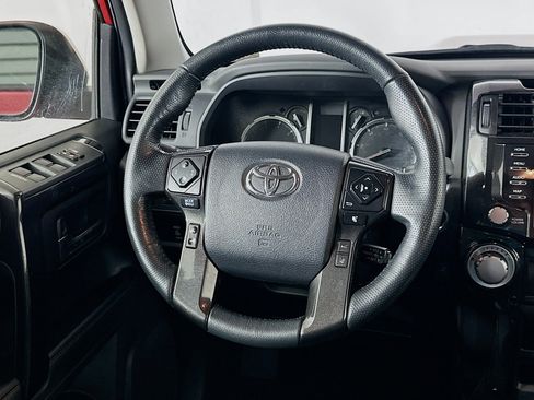 Used 2024 Toyota 4Runner TRD Off-Road Premium image 18