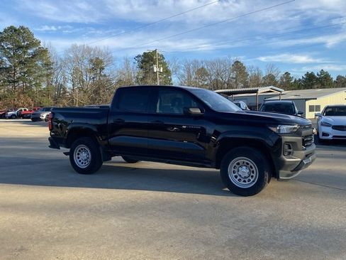 Used 2024 Chevrolet Colorado W/T image 4