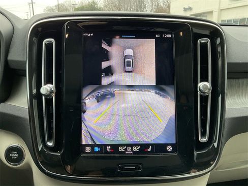 Used 2024 Volvo XC40 B5 Plus w/ Protection Package Premier image 21