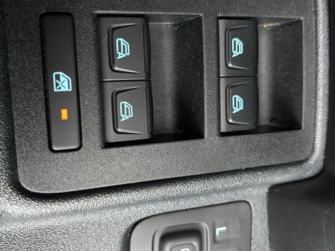 Used 2025 Ford Bronco Big Bend image 15