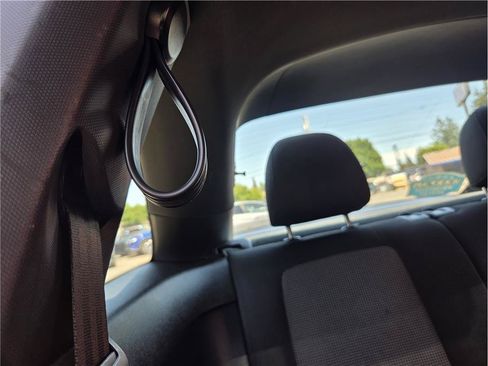 Used 2019 Volkswagen Beetle 2.0T S FWD image 29