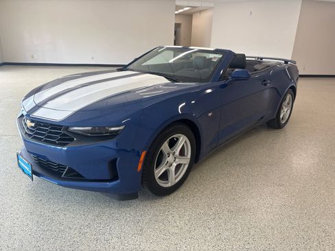 Used 2019 Chevrolet Camaro LT w/ Technology Package RWD image 10