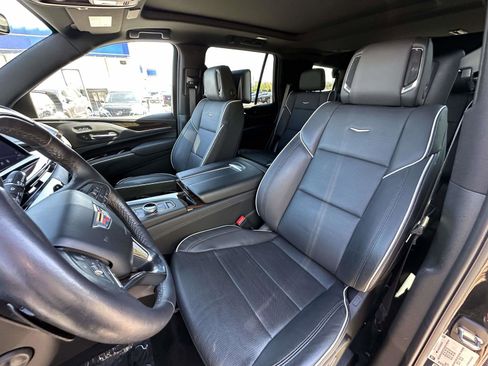Certified 2024 Cadillac Escalade Premium Luxury w/ Performance Package image 24