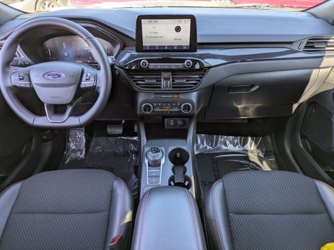Used 2025 Ford Escape ST-Line image 16