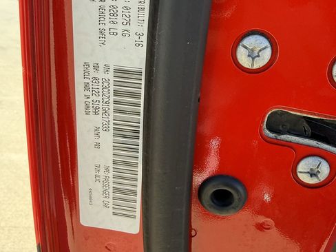 Used 2016 Dodge Challenger SRT Hellcat image 9