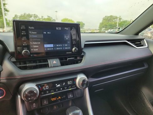 Used 2021 Toyota RAV4 SE w/ Weather & Moonroof Package AWD/4WD image 23