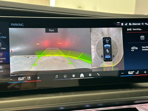 New 2026 BMW i7 M70 w/ Premium Package image 24