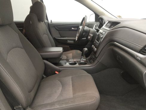 Used 2016 Chevrolet Traverse LT w/ Style and Technology Package FWD image 21