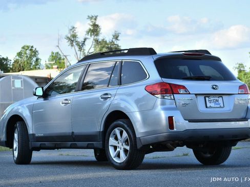 Used 2013 Subaru Outback 2.5i Premium AWD/4WD image 7