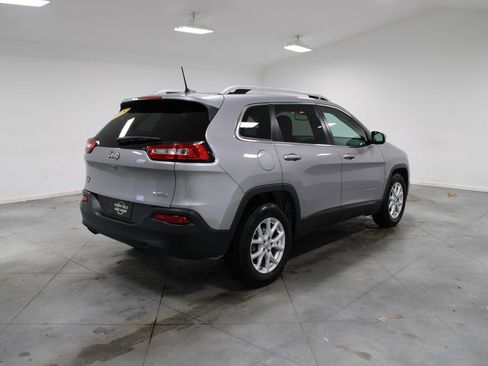 Used 2018 Jeep Cherokee Latitude image 8