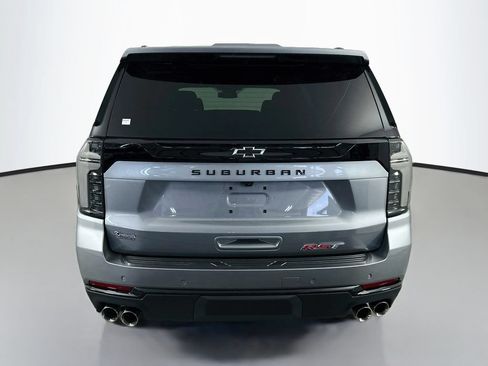 Used 2026 Chevrolet Suburban RST w/ Comfort Package AWD/4WD image 6